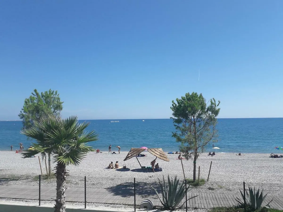 Апартаменты Bel Appartement Avec Vue Mer Вильнёв-Лубе
